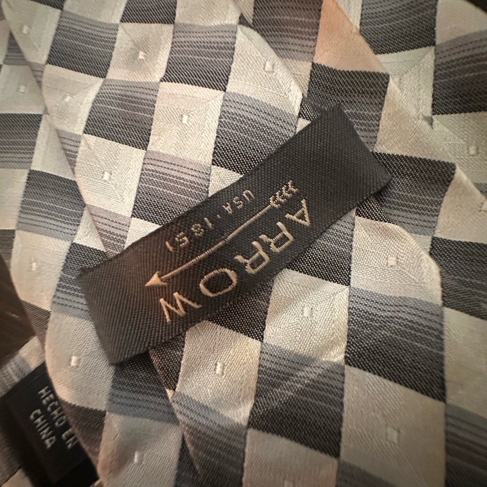 Arrow Monochrome Checkered Tie